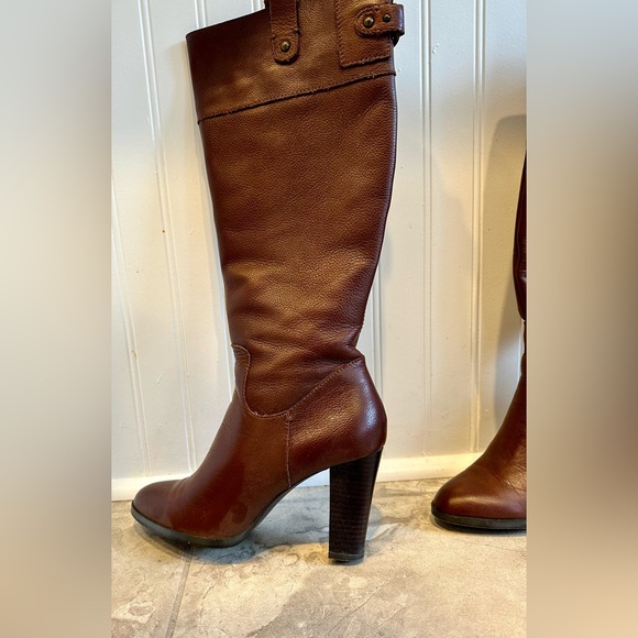 Beautiful vintage Banana Republic tall brown leather boots - Picture 2 of 8